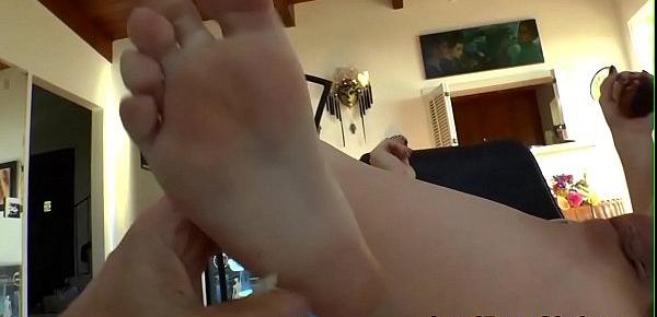  Sexy assed slut in heels gives footjob